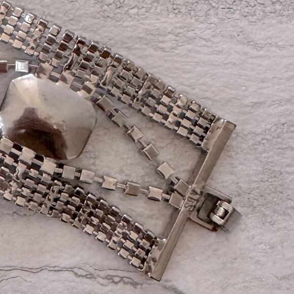ABS ALLEN SCHWARTZ Crystal Bracelet - Picture 4 of 4